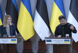 На фото: президент Украины Владимир Зеленский и премьер-министр Эстонии Кая Каллас во время пресс-конференции, 2023