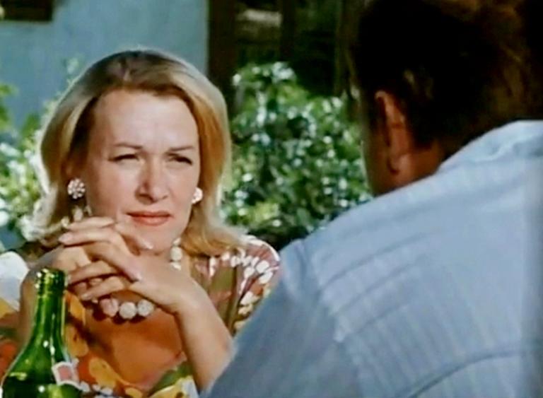 На фото: Валентина Талызина в фильме Александра Прошкина "Ольга Сергеевна", 1975 год.