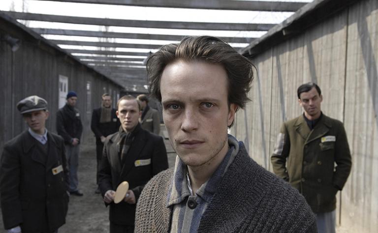 На фото: Аугуст Диль в роли Адольфа Бургера