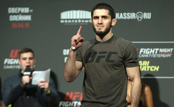 На фото: боец смешанных боевых искусств Ислам Махачев