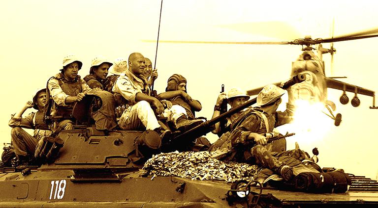 Кадр из фильма Федора Бондарчука «9 рота»