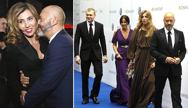 Главный редактор журнала "Hello!" Светлана Бондарчук (справа), режиссер Федор Бондарчук с сыном Сергеем Бондарчуком-младшим и Тата Мамиашвили на церемонии открытия XXII кинофестиваля "Кинотавр"