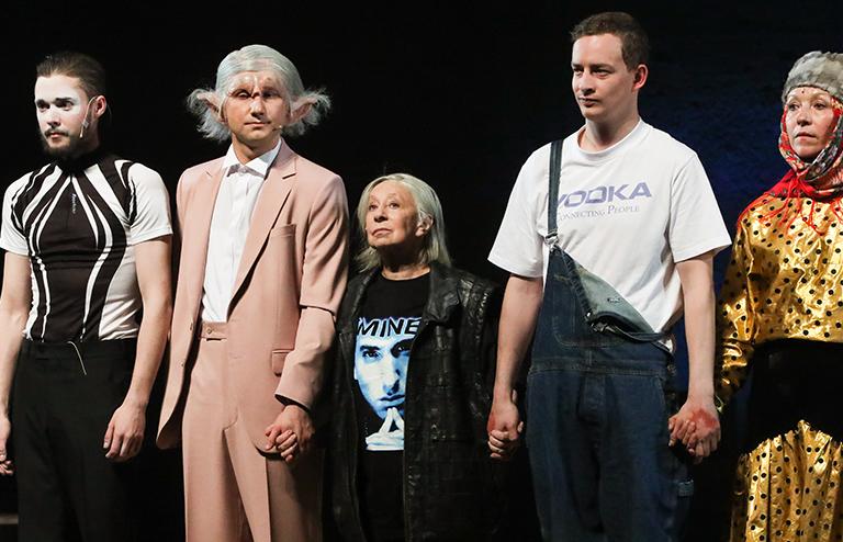 На фото: актёры Владислав Прохоров (Закария) после окончания спектакля "Первый хлеб " по пьесе Рината Ташимова в постановке польского режиссёра Бениамина Коца в театре "Современник", 2021