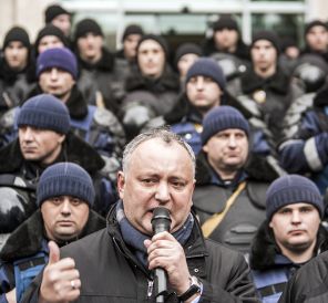 Игорь Додон во время антиправительственного митинга в Кишиневе, 2016 год