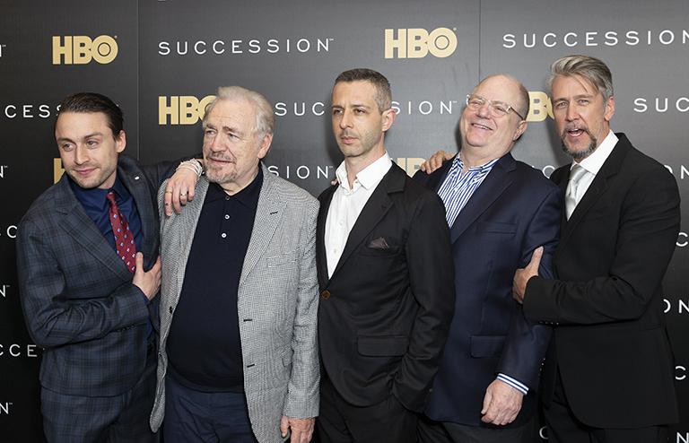 На фото: Киран Калкин, Брайан Кокс, Джереми Стронг, Фрэнк Рич, Алан Рак на премьере драмы канала HBO "Наследники", 2018