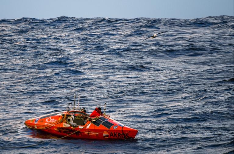 На фото: путешественник Федор Конюхов во время завершения первого этапа своего одиночного плавания через Тихий океан. Федор Конюхов пересек южную часть Тихого океана на весельной лодке за 154 дня, Чили, 2019 год.