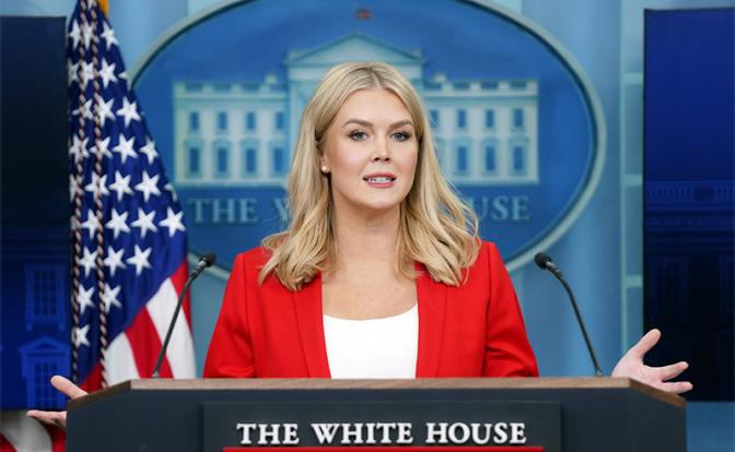 На фото: Кэролайн Ливитт.