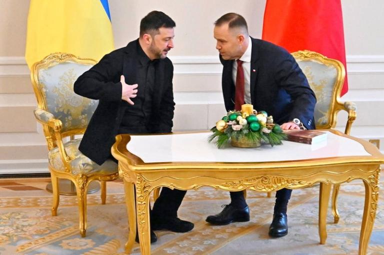 На фото: во время встречи Владимира Зеленского и президента Польши Кароля Навроцкого в Варшаве, 2025 год.
