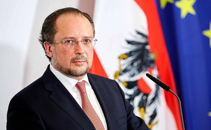 На фото: Александер Шалленберг.