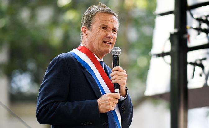 На фото: Николя Дюпон-Эньян.