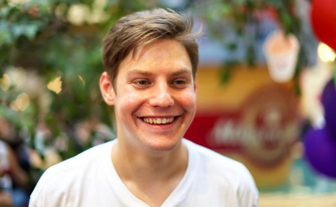 На фото: Павел Табаков.