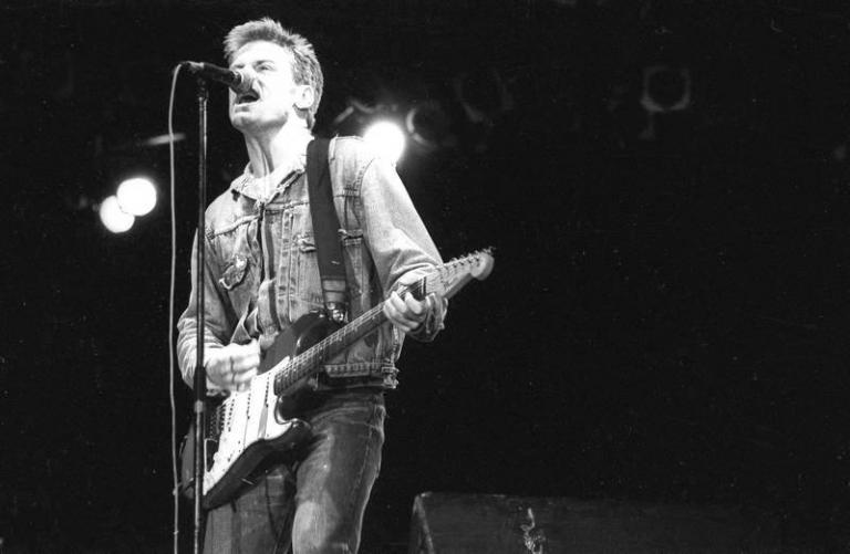 На фото: концерт Брайана Адамса в рамках Недели мира для берлинской молодёжи на велодроме в Берлине, Вайсензее, Восточный Берлин, ГДР, 1988 год.