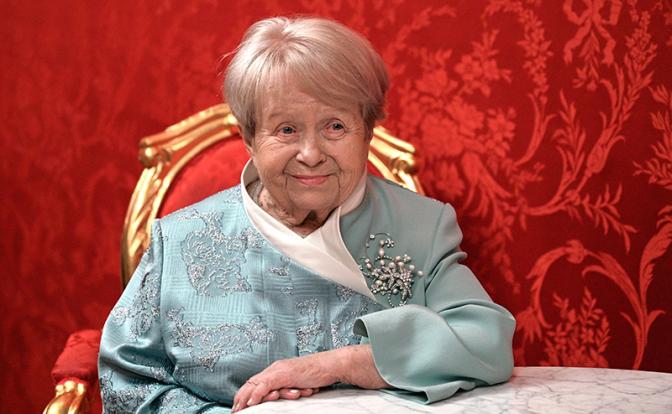 На фото: Александра Пахмутова.