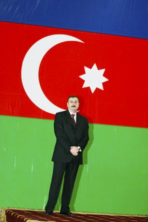 На фото: президент Азербайджана Ильхам Алиев , 2005 год.