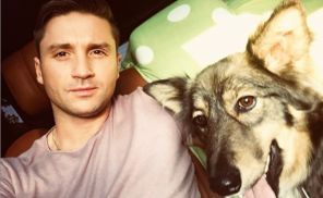 На фото: певец Сергей Лазарев со своей собакой