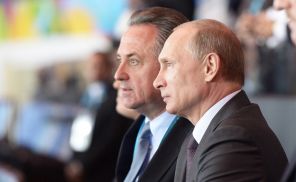 На фото: Виталий Мутко и президент России Владимир Путин (слева направо) 