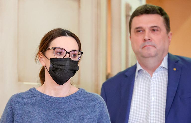 На фото: супруга украинского политика Виктора Медведчука Оксана Марченко перед началом пресс-конференции в Общественной палате РФ